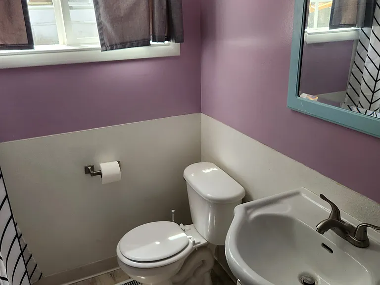 419 E State St #3 — Photo 3