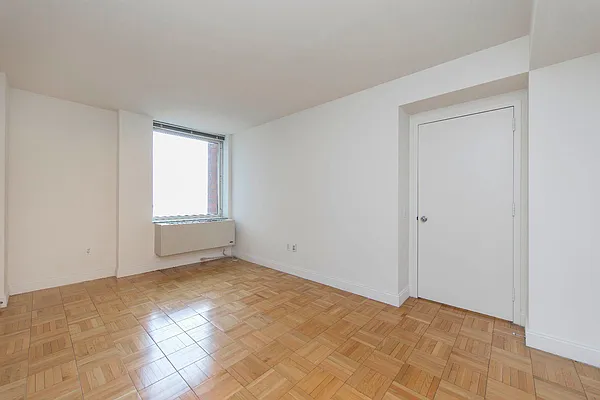 Rented by Keller Williams NYC | media 25