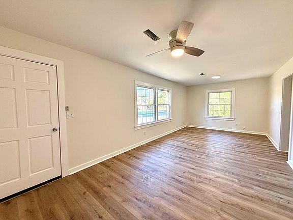 5th image of 209 Leatherwood Ct