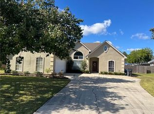 443 Gainesway Dr, Madisonville, LA 70447