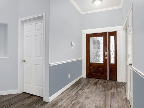 5th image of 11008 Spruce Dr N