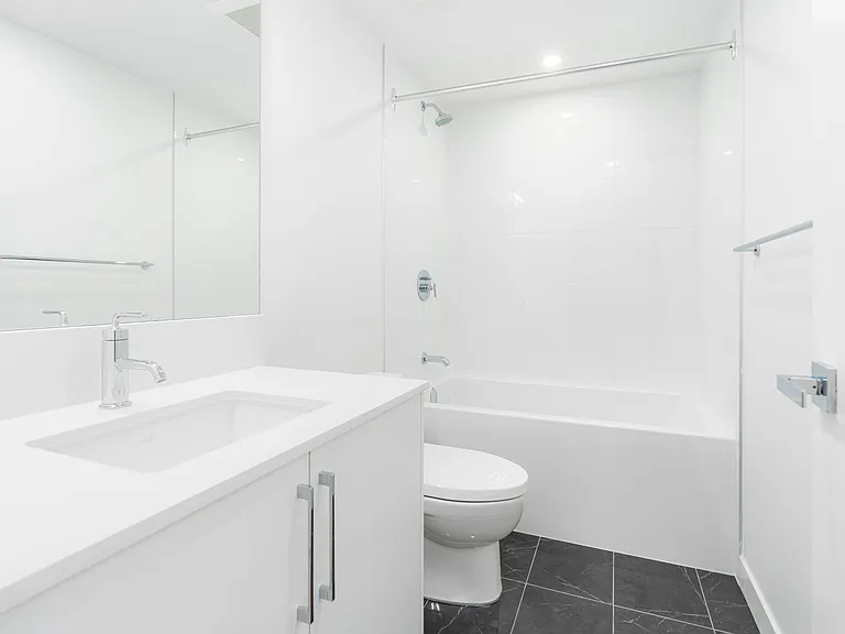 9675 King George Blvd #2707 — Photo 6
