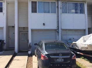 32 Post Ln, Staten Island, NY