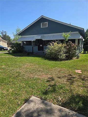 2 bed, 1.0 bath, 1290 sqft, $1,750 — Photo 3