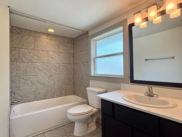 1009 Enid St #B — Photo 11