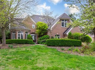 685 Dornoch Dr, Ann Arbor, MI 48103