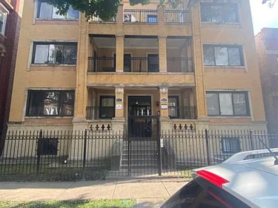 6145 S Vernon Ave #2N