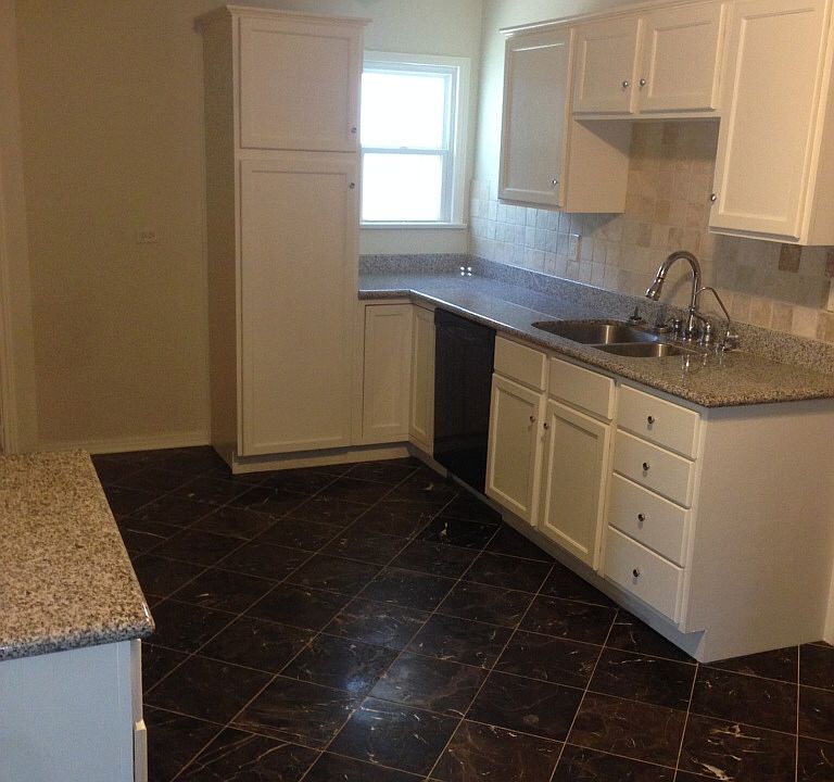 1st image of 2035 Parker St