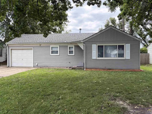 2408 SW Madeline Ln, Topeka, KS 66614