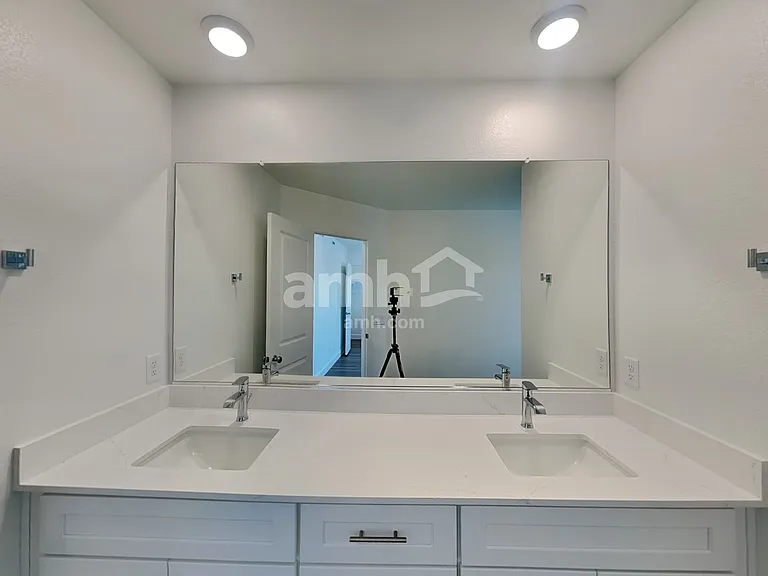 10506 Lagaspi Dr — Photo 11