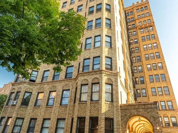 7321 S South Shore Dr APT 8E, Chicago, IL 60649