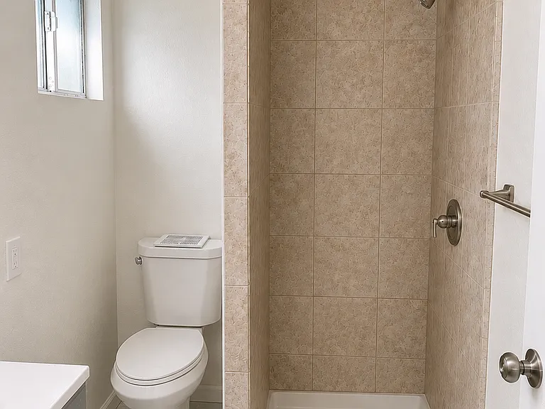 1923 W Pontiac Way — Photo 18