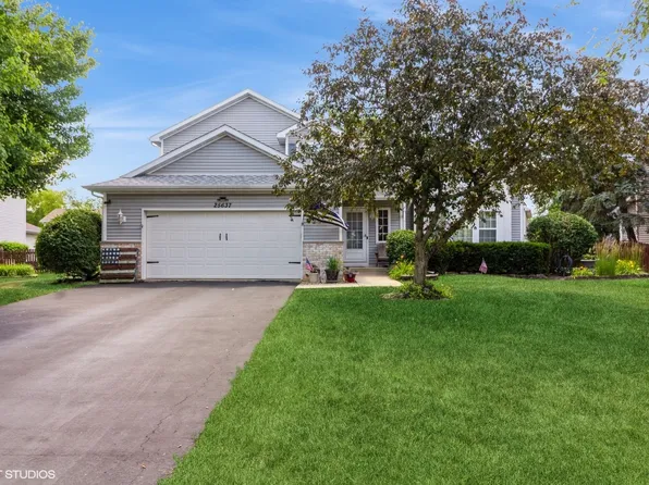 25637 S Fieldstone Ct, Channahon, IL 60410