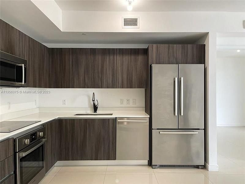 1st image of 488 NE 18th St Unit 3002