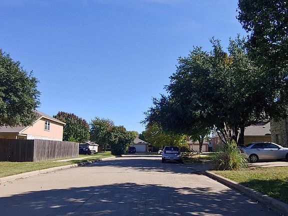 4th image of 3620 Fleetwood Dr