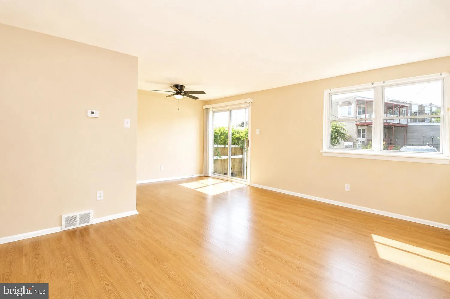 2 bed, 1600 sqft, $1,600 — Photo 1
