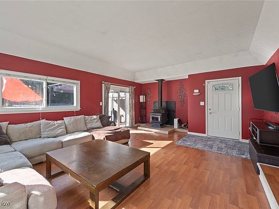 3rd image of 1512 Harvard Dr