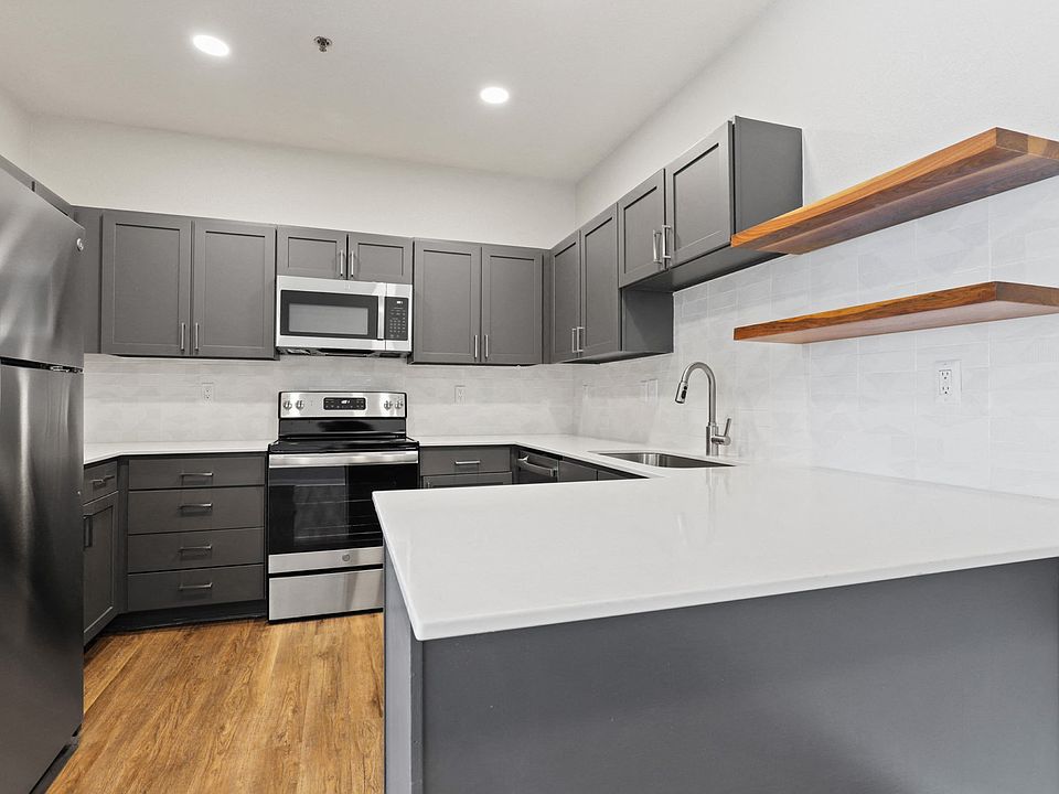 Updated Kitchen at Switchback on Platte Apartments in Littleton, CO