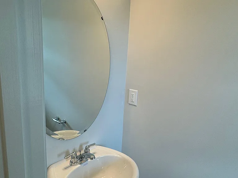 187 Peebles Dr — Photo 4