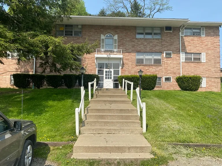 401 Colonial Dr #6 — Photo 1