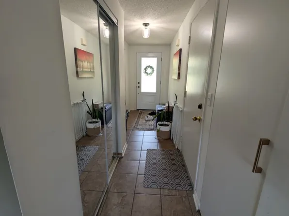 466 Bankside Dr, Kitchener, ON N2N 3J6