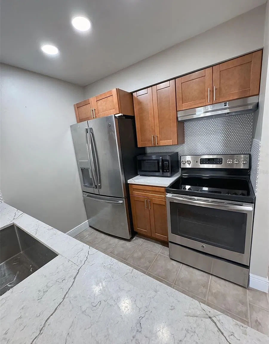 2 bed, 912 sqft, $1,650 — Photo 4