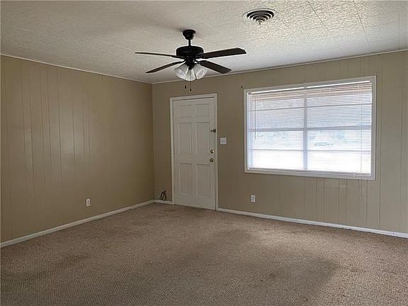 3rd image of 402 Louisiana Ave