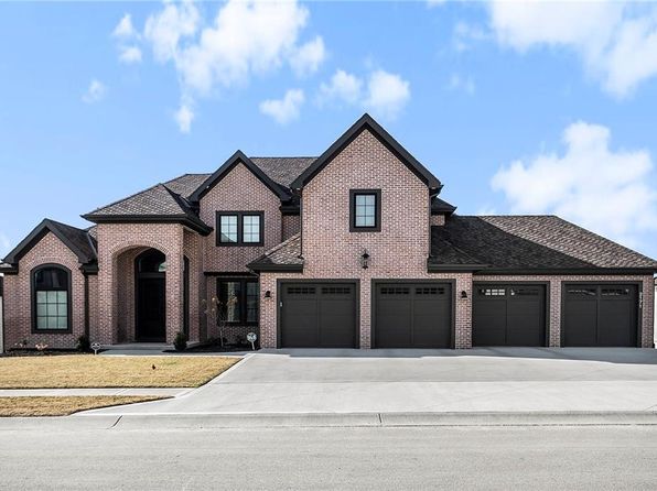2171 NW Palisades Dr, Riverside, MO 64150