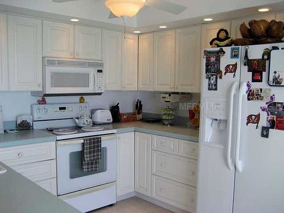 3rd image of 6145 Sun Blvd APT 606