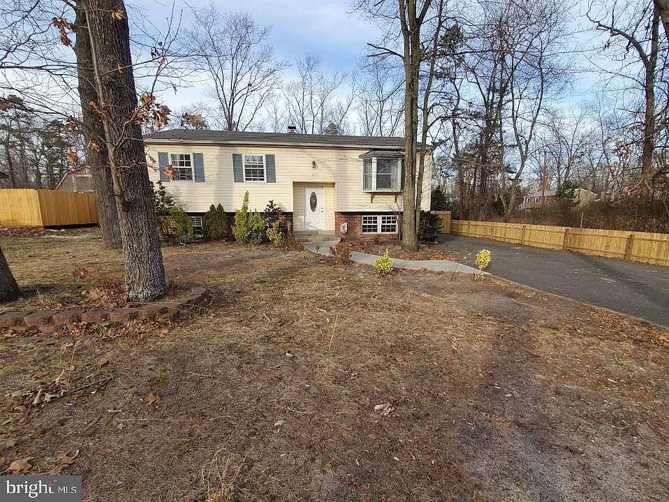 1st image of 417 N Carolina Trl