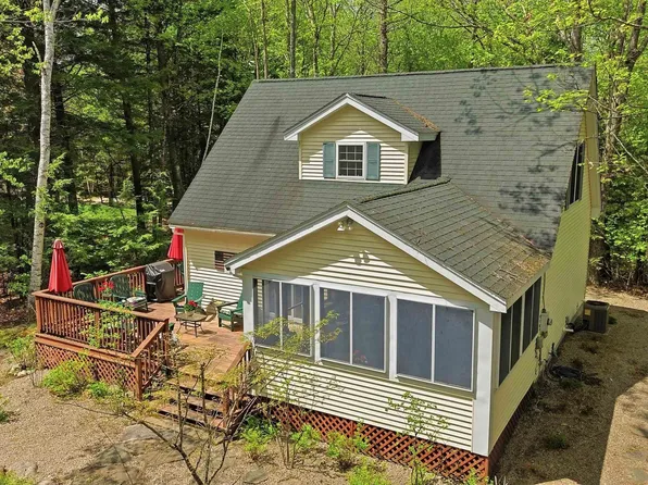 73 Saint Moritz Street, Moultonborough, NH 03254
