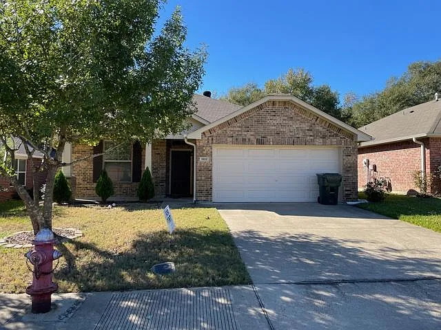 5922 Grace Ave — Photo 1