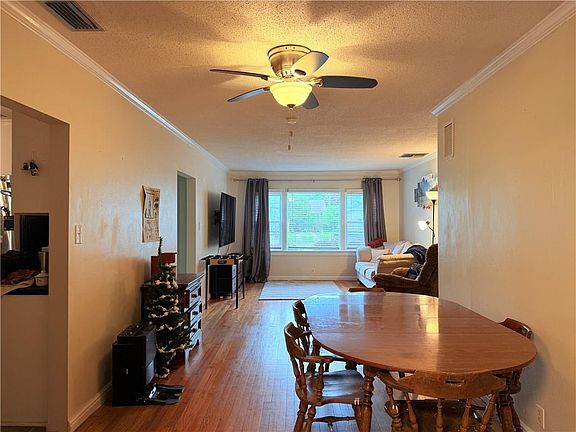 4th image of 2769 N Chadwick Dr