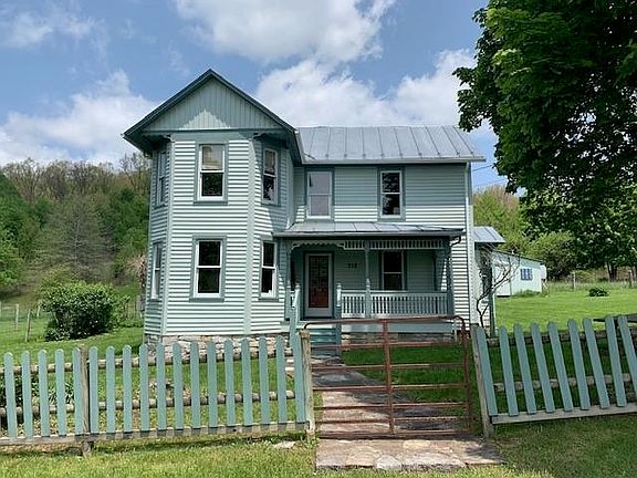3rd image of 210 Snyder Ln