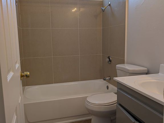 3rd image of 1450-1460 S Euclid Ave #1450