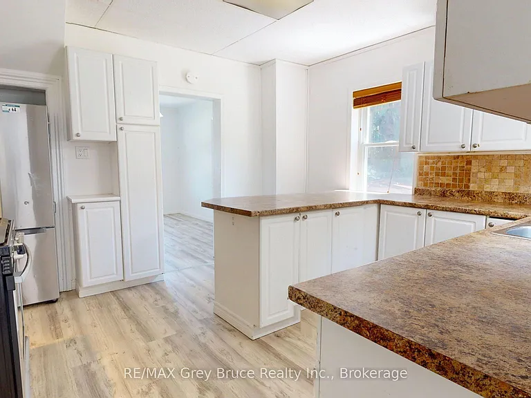218 Denmark St — Photo 10