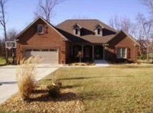 643 E Deer Creek Dr, Crossville, TN 38571