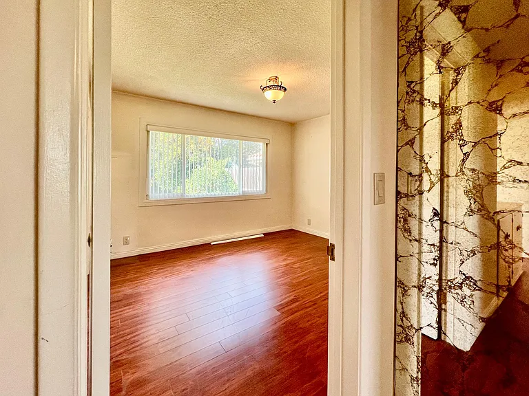 6725 Lennox Ave — Photo 38
