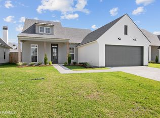 309 Sandy Bay Dr, Broussard, LA 70518