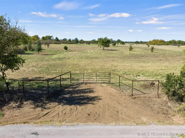 1 Cactus Ln, Hennepin, OK 73444