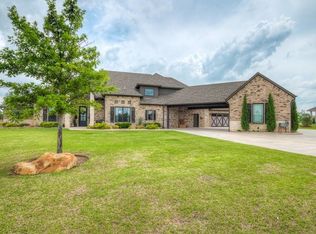 13800 Grae Ridge Blvd, Yukon, OK 73099
