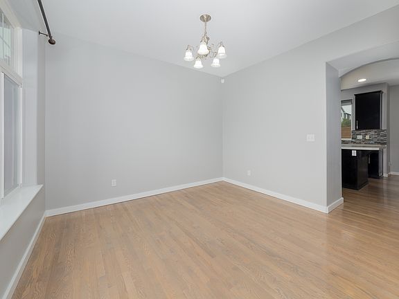 3rd image of 1225 160th St SW
