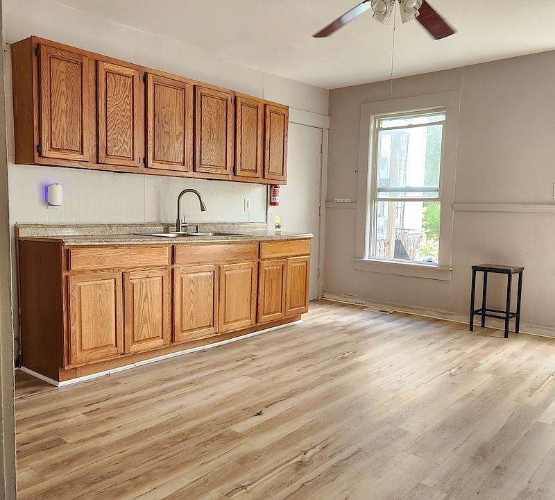 1st image of 12 Lincoln St #1