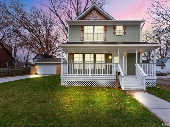 102 Dickinson St, Mount Clemens, MI 48043