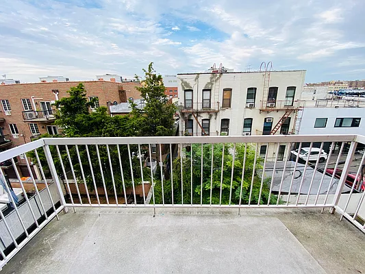 Rented by Calabrese Real Estate | media 4