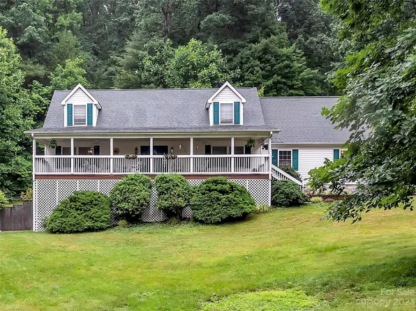 167 Acadia Pl, Waynesville, NC 28786