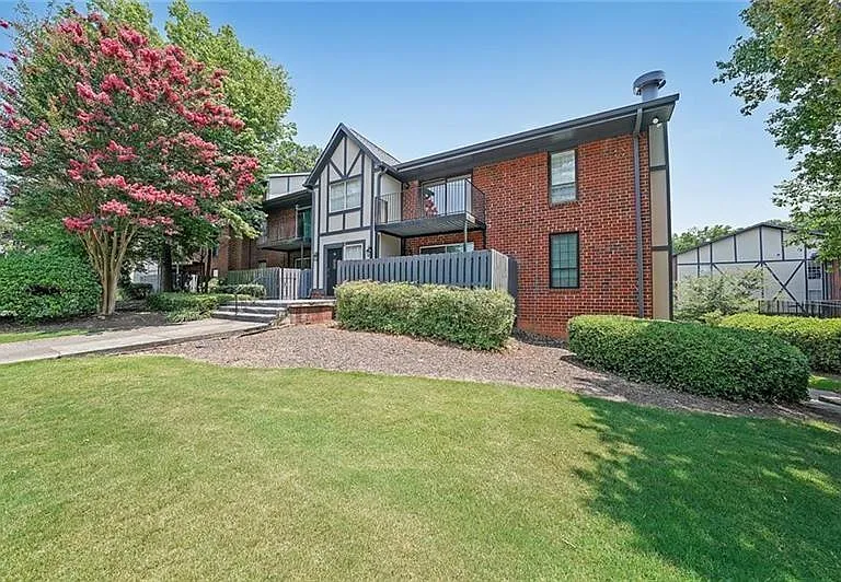 6851 Roswell Rd #O3 — Photo 5