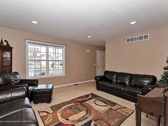 4th image of 341 Coventry Ln #58