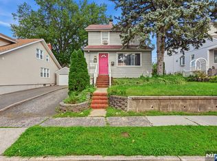 809 Elm Ave, Ridgefield, NJ 07657