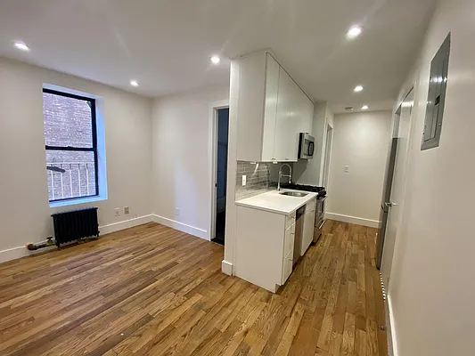 Rented by Vertical Real Estate LLC | media 2